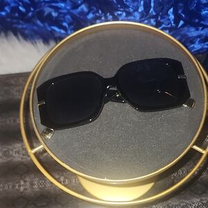 Black Square Sunglasses